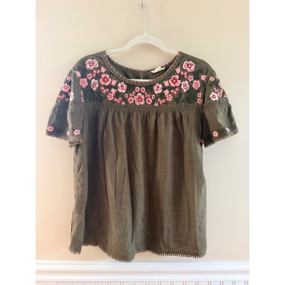 Caslon Embroidered Floral Boho Peasant Top Olive Green Pink M